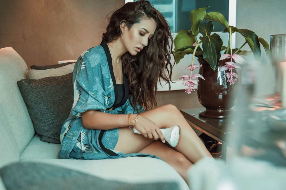 Silk Smooth Skin With Philips Lumea Glam Glitter