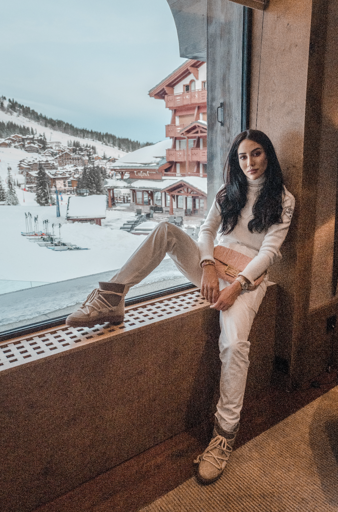 Mountain and Snow Outfit Inspiration - Glam & Glitter