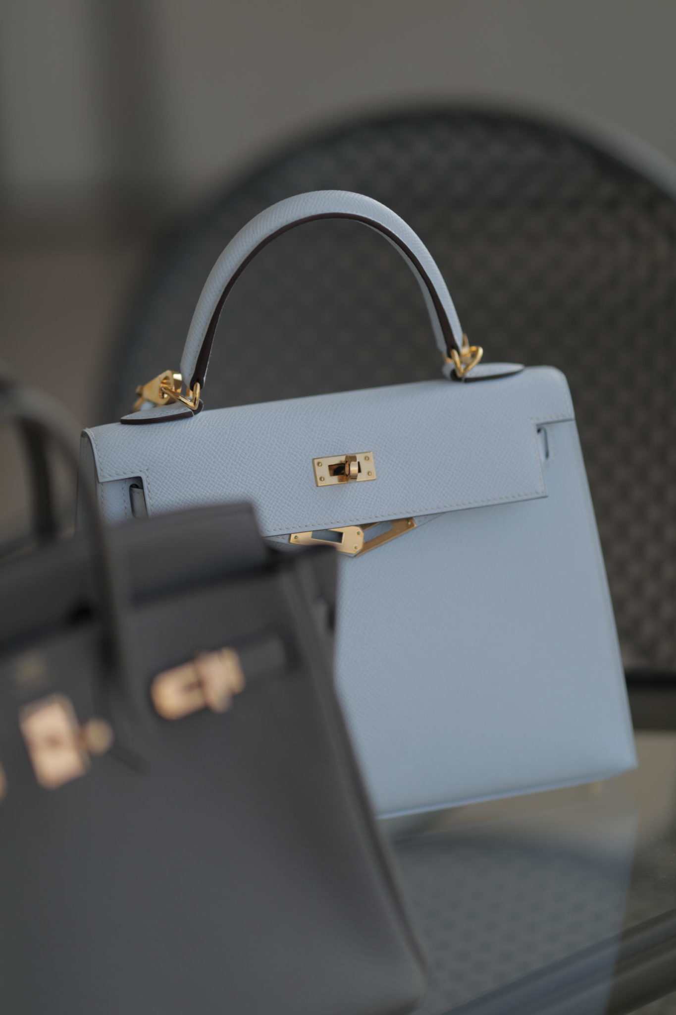 Hermès Kelly 25 vs. Birkin 25 Which One Is Better? Glam & Glitter