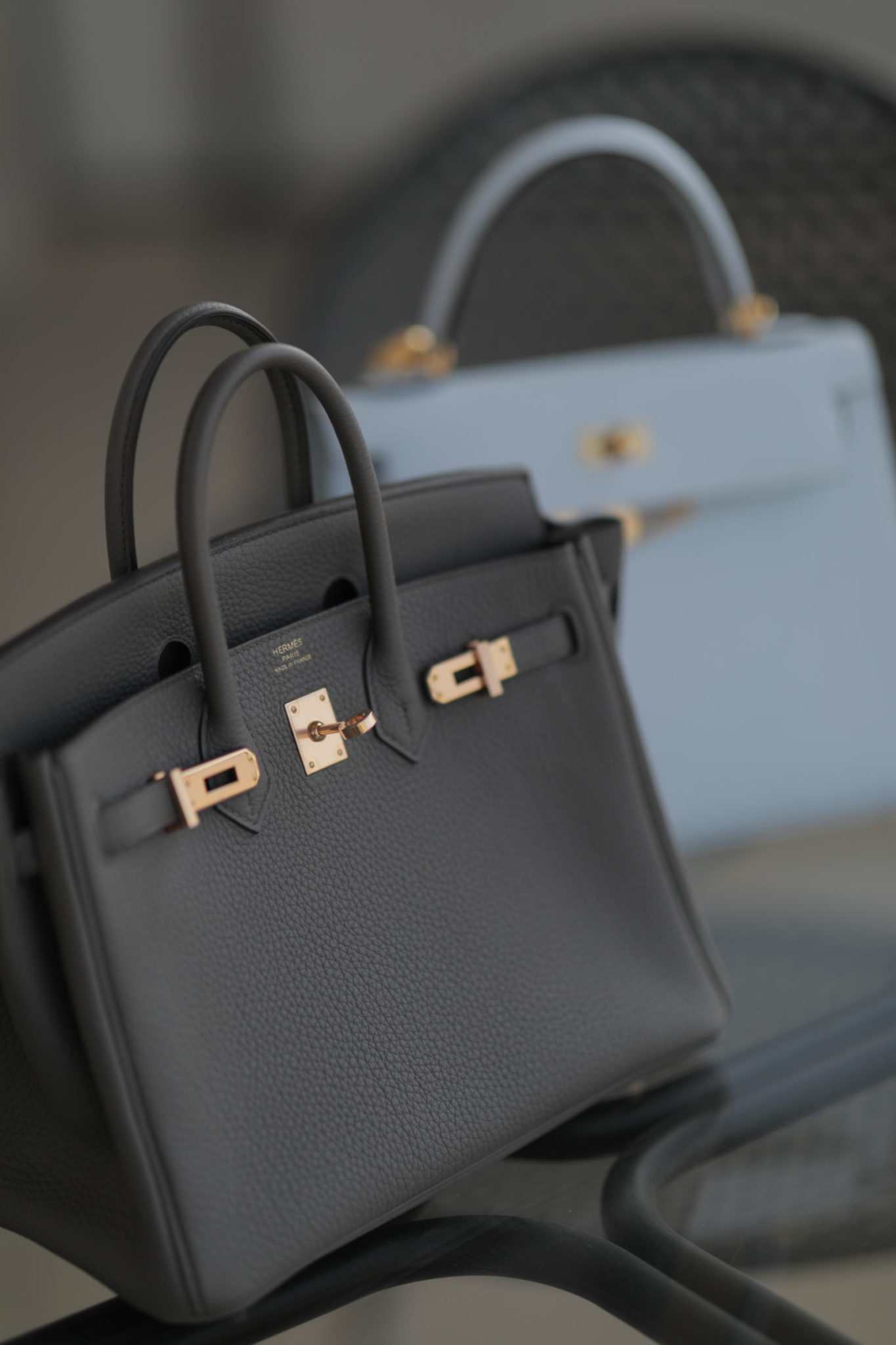 Hermès Kelly 25 vs. Birkin 25 Which One Is Better? Glam & Glitter
