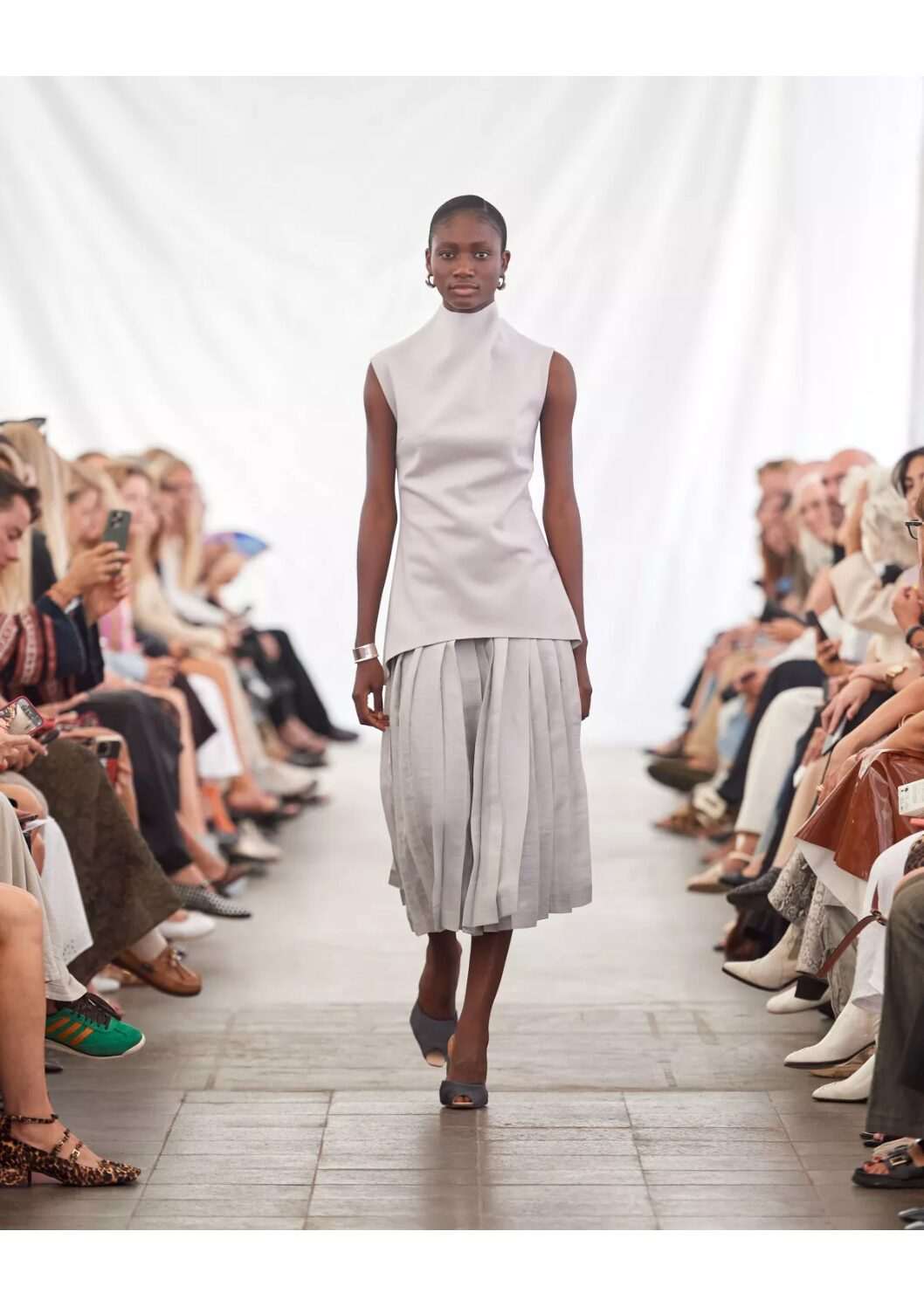 7-trends-to-know-from-copenhagen-fashion-week-ss25-tamara-kalinic-relaxed-minimalism-remain