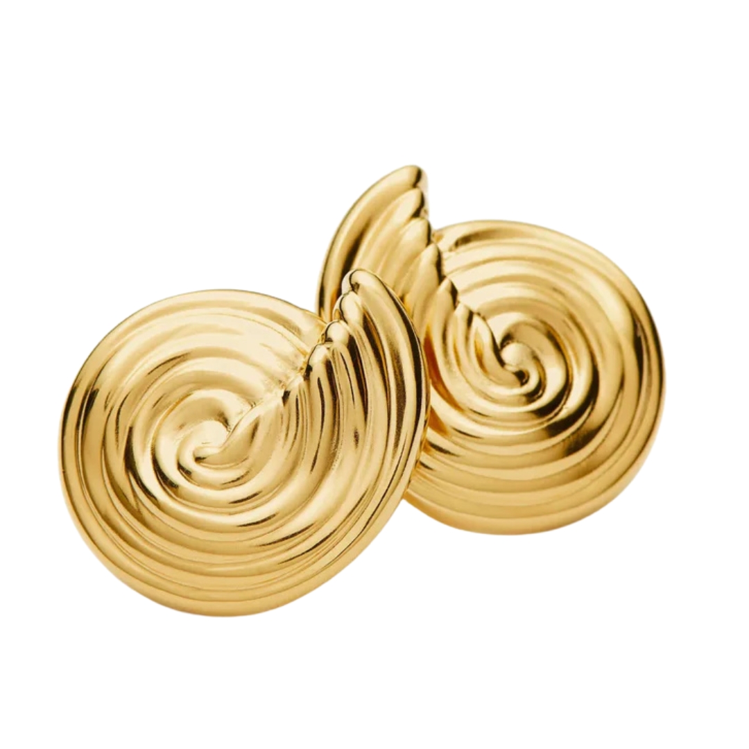 Accessories-That-Makes-Summer-Outfits-Pop
