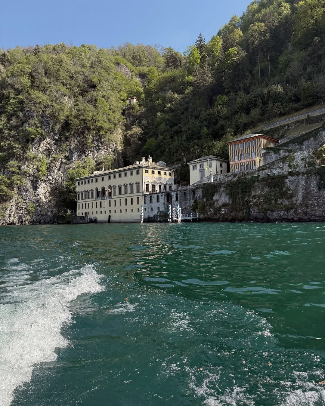 Lake-Como-Hotels-and-Restaurants-Guide Lake-Como-Hotels-and-Restaurants-Guide