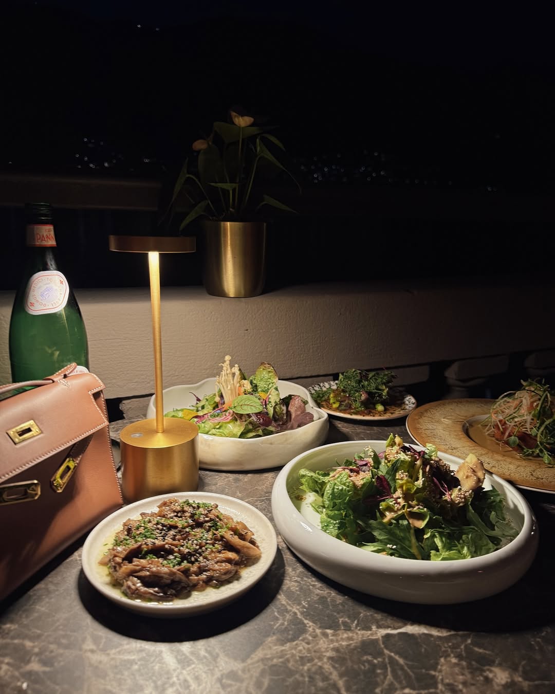 Lake-Como-Hotels-and-Restaurants-Guide Lake-Como-Hotels-and-Restaurants-Guide