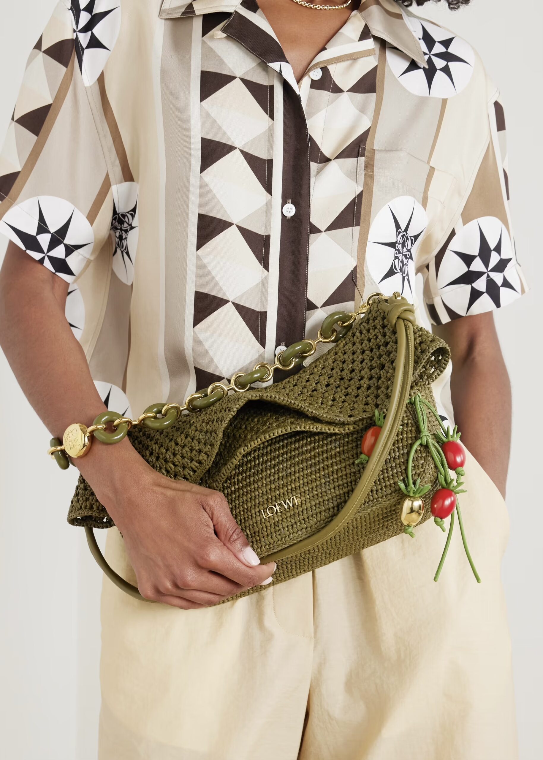 Loewe-x-Paula’s-Ibiza-Ola-Bag-Review Loewe-x-Paula’s-Ibiza-Ola-Bag-Review